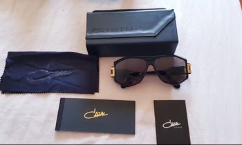 Lunettes de soleils cazal (authentique )