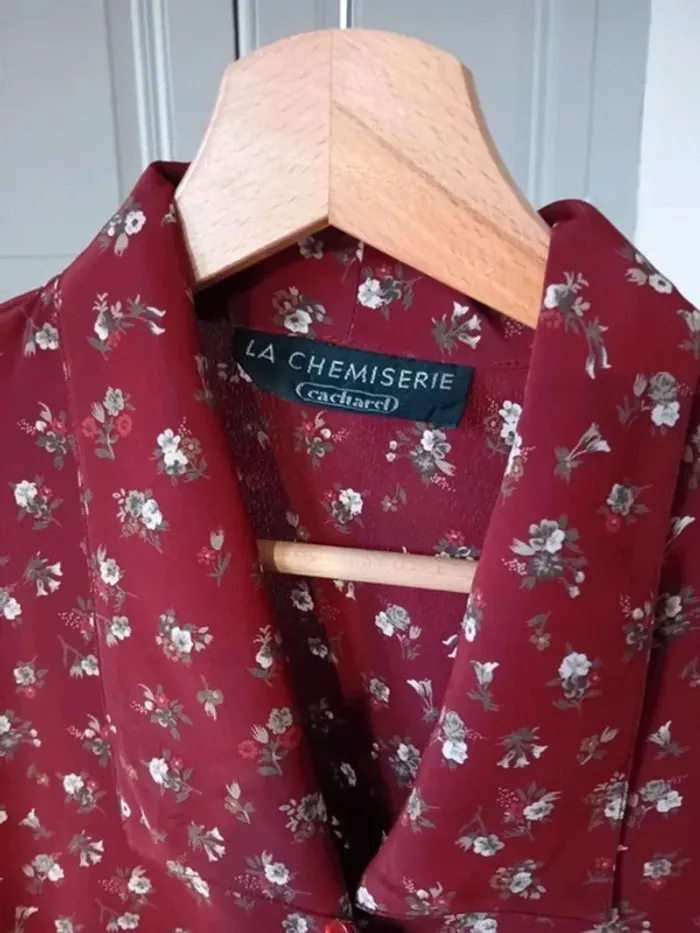 Chemise bordeaux à fleurs 🌸 Cacharel - 40 - photo numéro 5