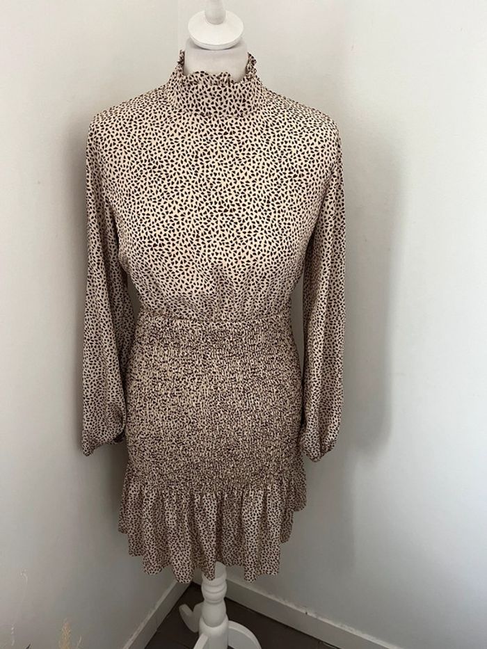 Robe beige à motifs cintrée SHEIN S