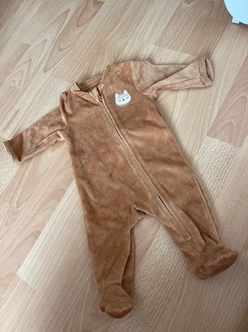 Pyjama taille 1 mois , neuf 