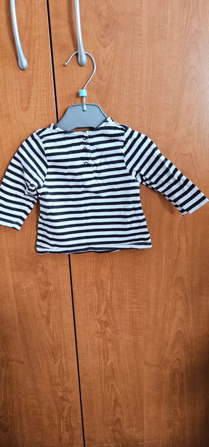 Tee-shirt longues manches 3 mois - photo numéro 2