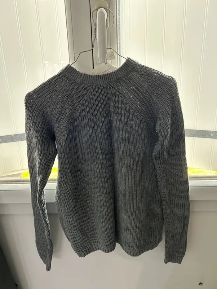 Pull gris - photo numéro 2