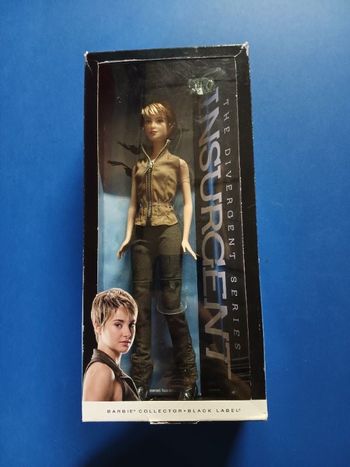 Barbie tris .serie divergence en boîte
