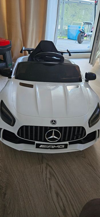 Voiture électrique parfait état idéale pour l'été 
