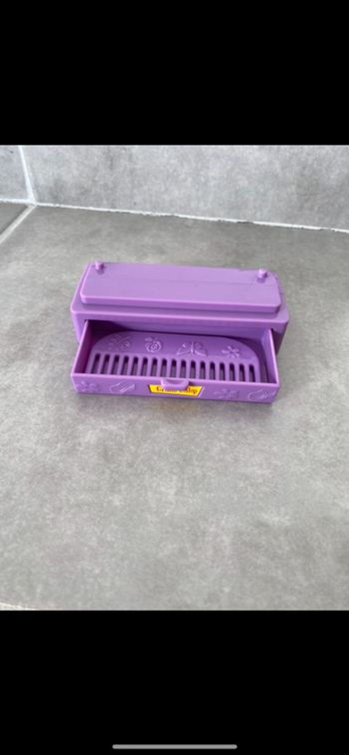 Peigne et rangement pour chevaux