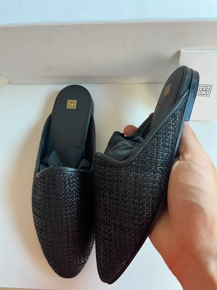 Mules à enfiler Totême en raphia noir Taille 36