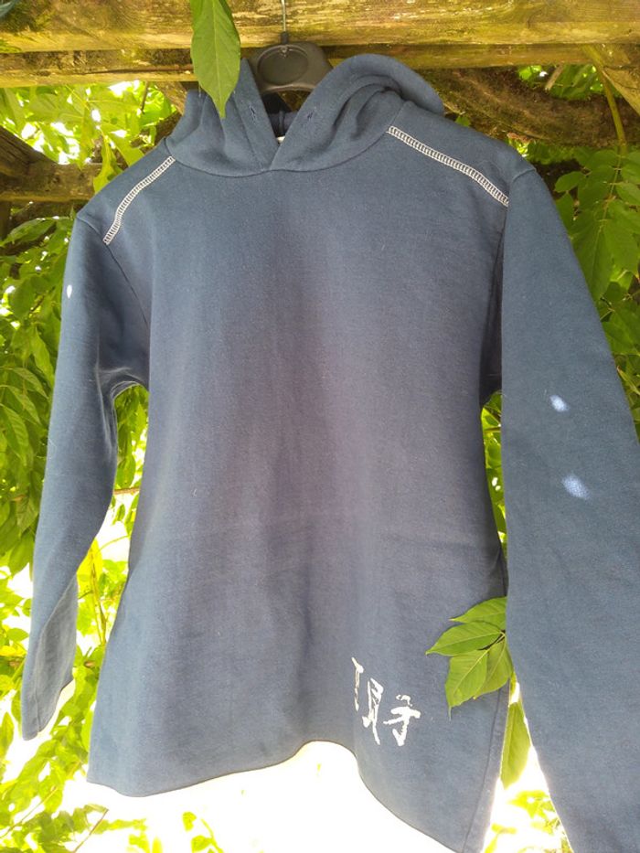 Joli sweat taille 12/14 ans - photo numéro 2