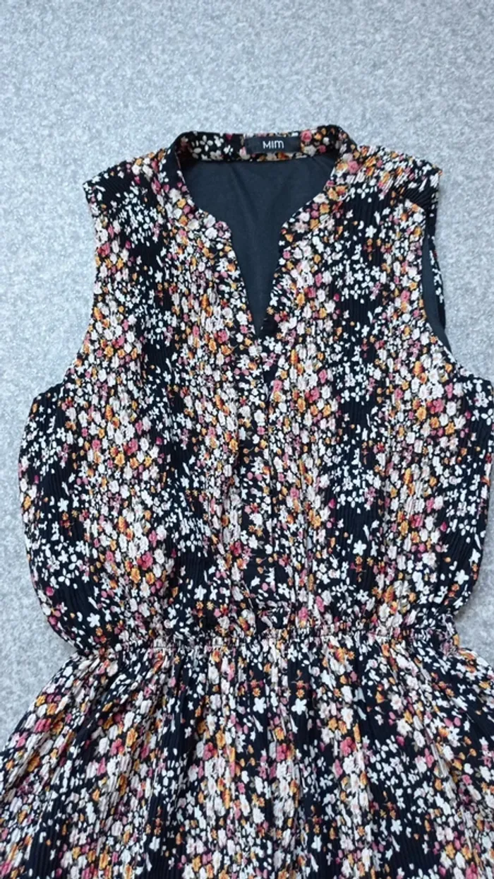Robe 👗 neuve marque MIM
Taille S
Tissu gaufré - photo numéro 3