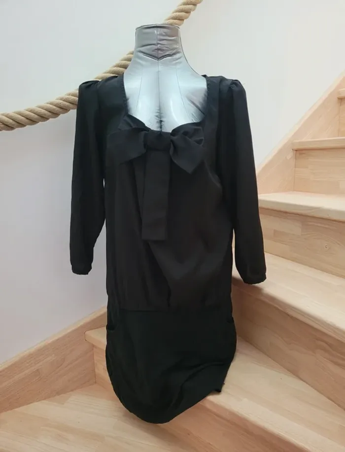 Robe manches 3/4 à large décolleté avec nœud taille L - photo numéro 3