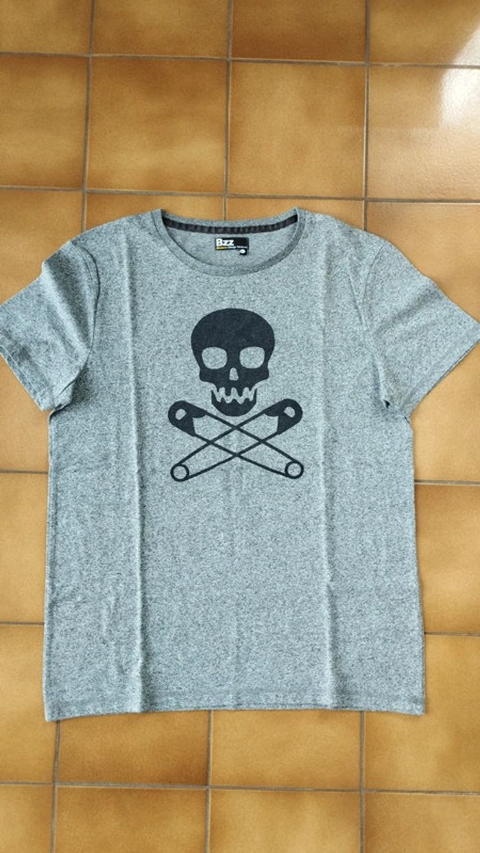 Tee shirt