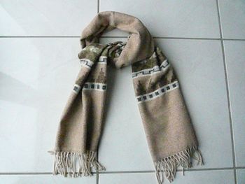 Grande écharpe beige