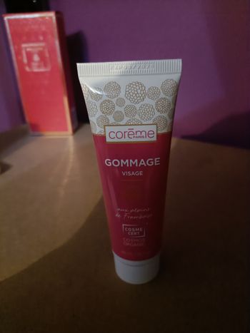 🍇 Gommage Visage Coreme Paris – Aux pépins de framboise 🌿