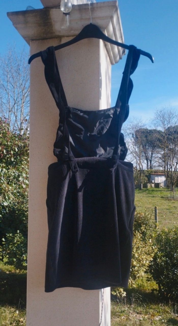 Robe velours noire - photo numéro 4