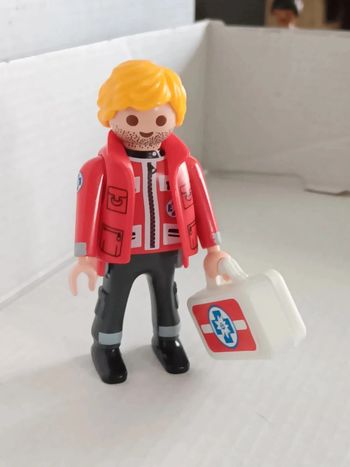 Secouriste playmobil