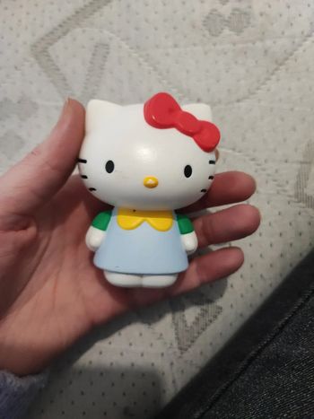Figurine hello kitty