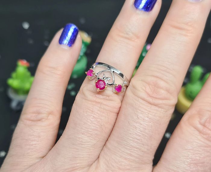 Bague couronne fantaisie argentée avec pierres roses