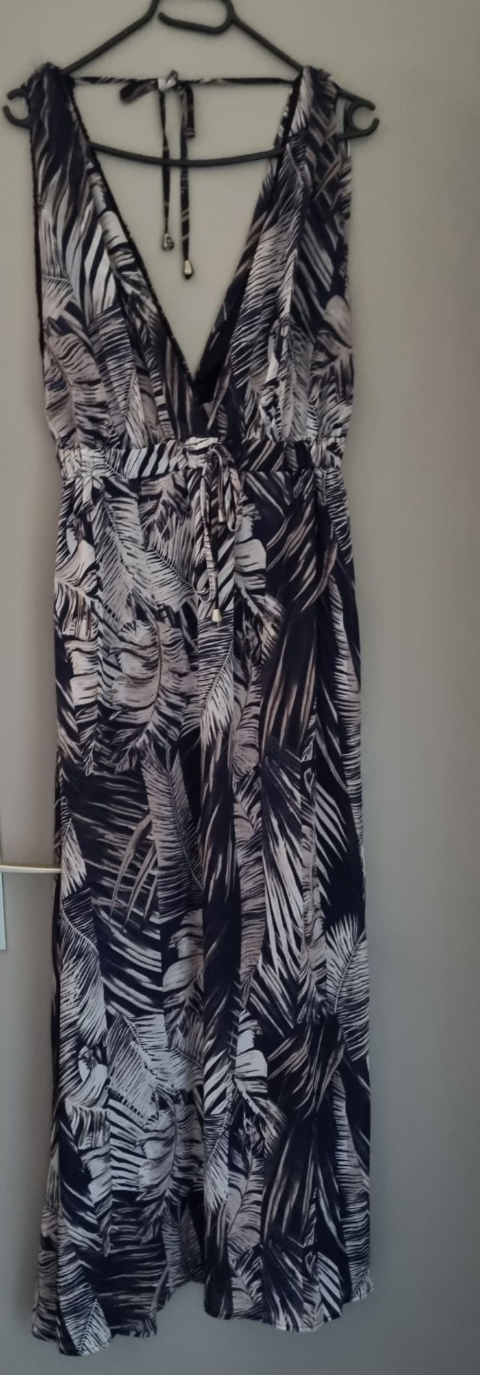Robe longue sans manches
