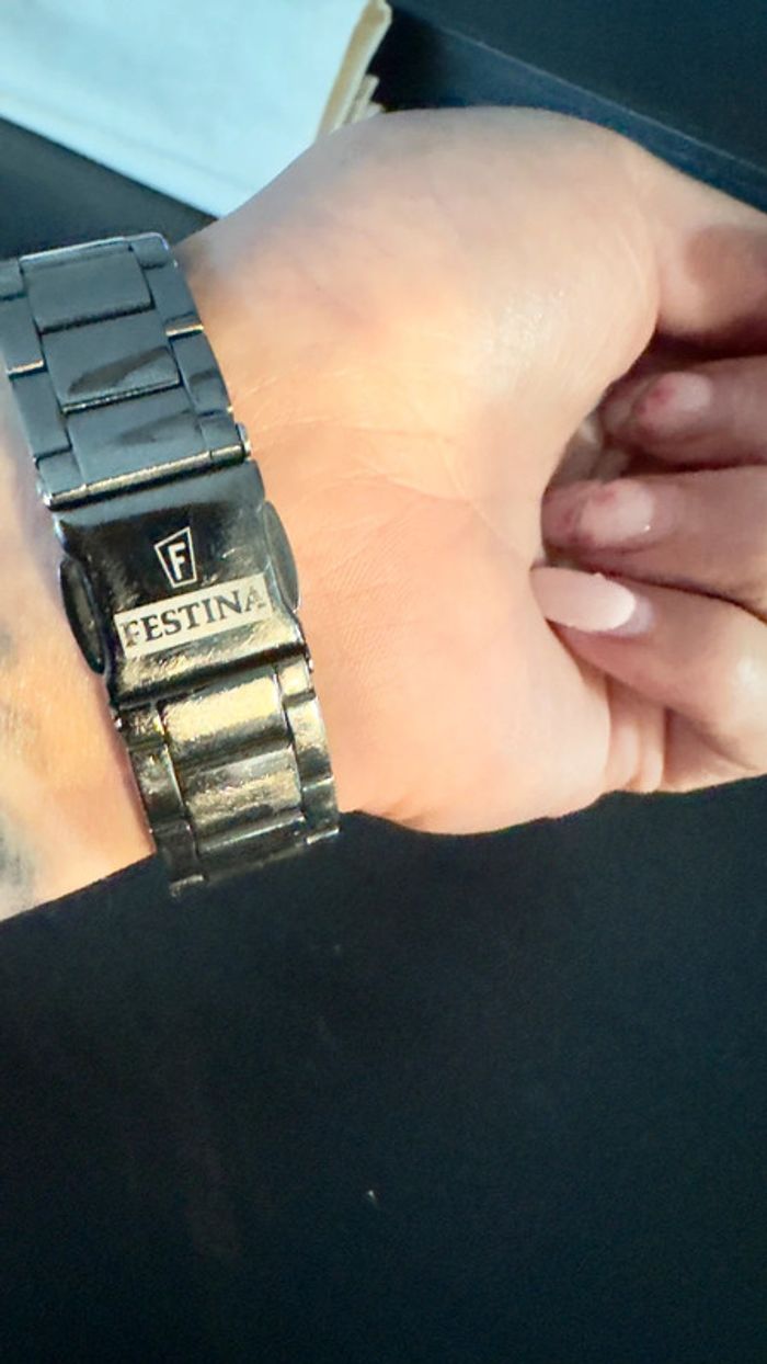 Montre festina gris foncé - photo numéro 2