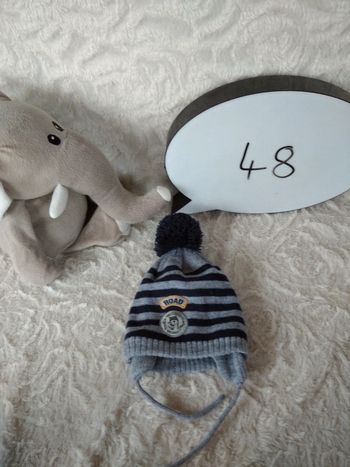 Bonnet doublé en maille avec cache oreille et pompon Garçon 48 cm Road Ourson Ours Tissaia