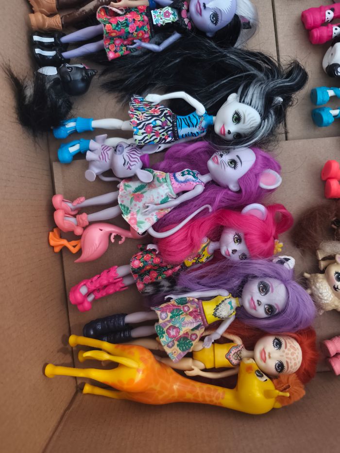 Lot de 21 poupées entchantimals - photo numéro 4