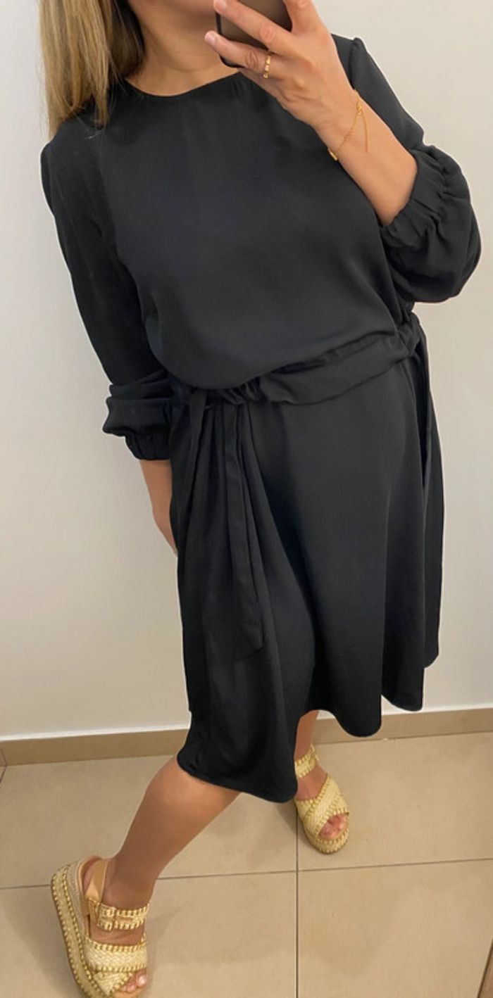 Robe Asos fluide noire Taille 38 - photo numéro 7