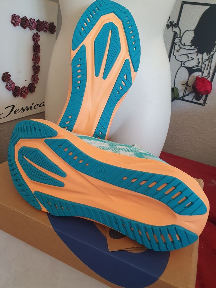 Basket Asics novoblast 42.5 neuves - photo numéro 5