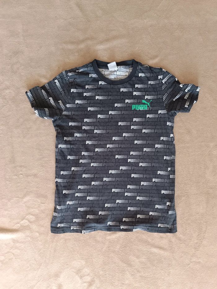 T-shirt motif noir Puma taille 13 ans