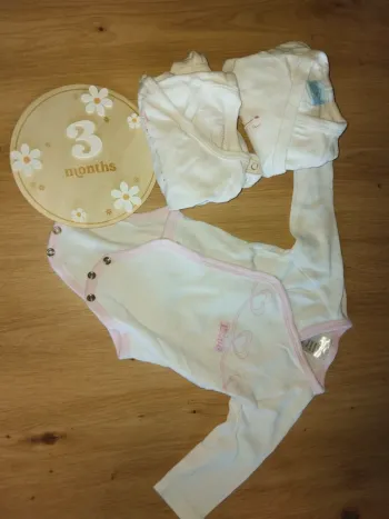 3 bodies manche longue 3 mois fille