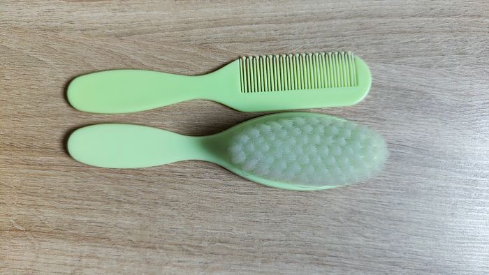 Peigne et brosse