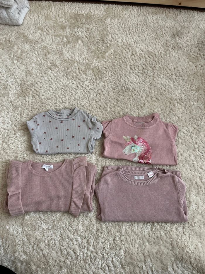 Lot de 4 pulls en très bon état