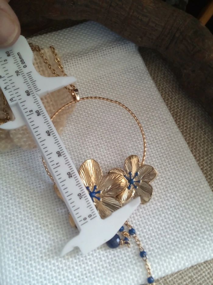 Collier bohème fleurs et pierres de lapis lazuli - photo numéro 3
