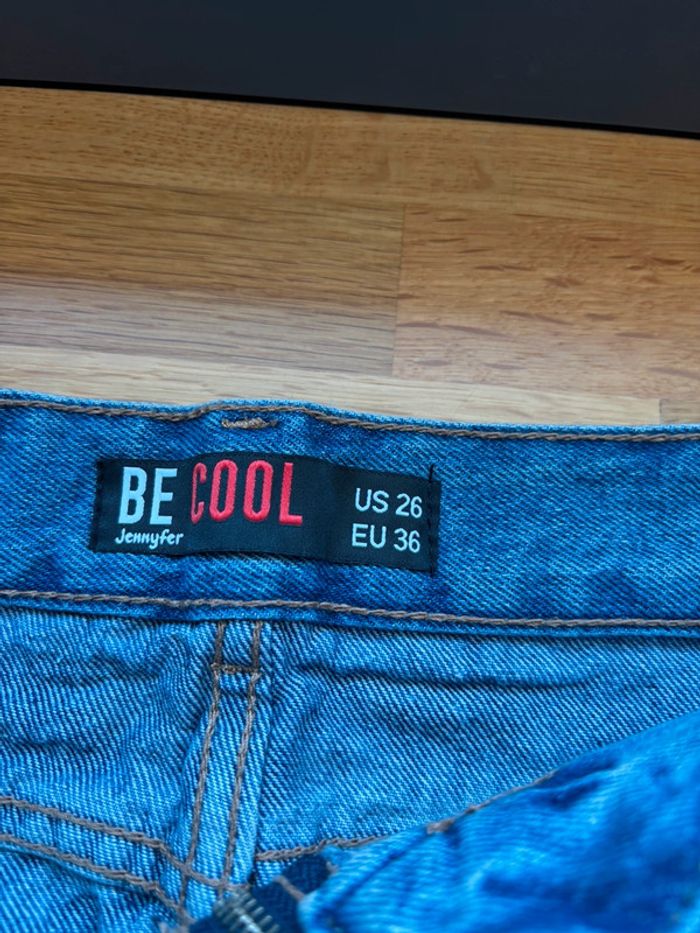 Jolie jupe en jean femme Jennyfer taille 36 - photo numéro 2