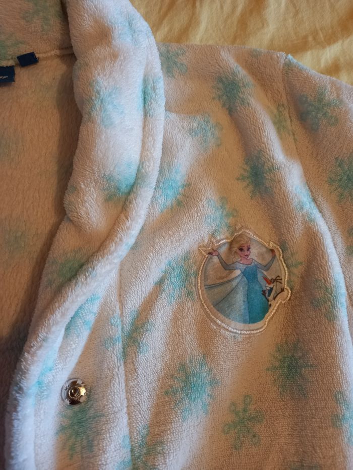 Robe de chambre reine des neiges 6/8 ans - photo numéro 4