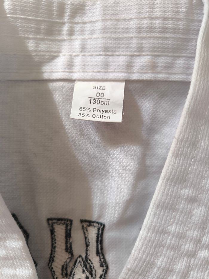 Tenue de taekwondo - photo numéro 2