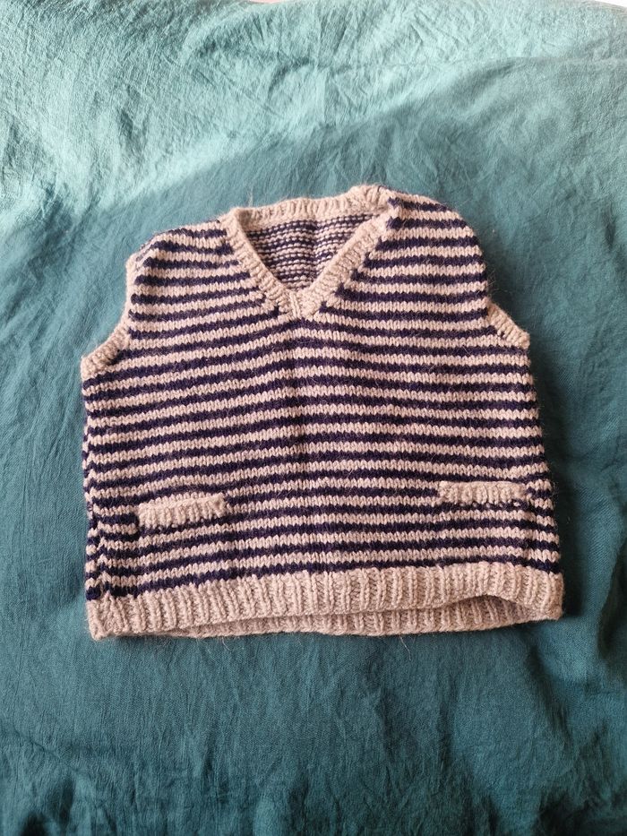 Pull sans manche fait main