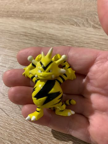 Figurine Pokémon electabuzz