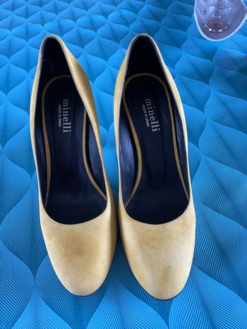Chaussure jaune 