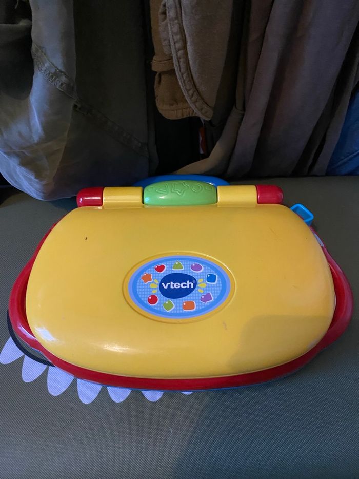 Ordinateur fisher price bébé