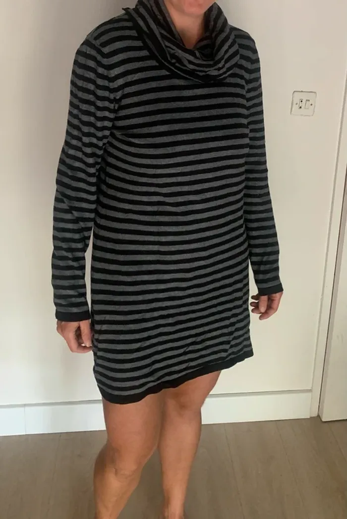 🤰 Robe pull maternité rayée gris/noir – 42/44 – Ligne Maternité 🤰 - photo numéro 2