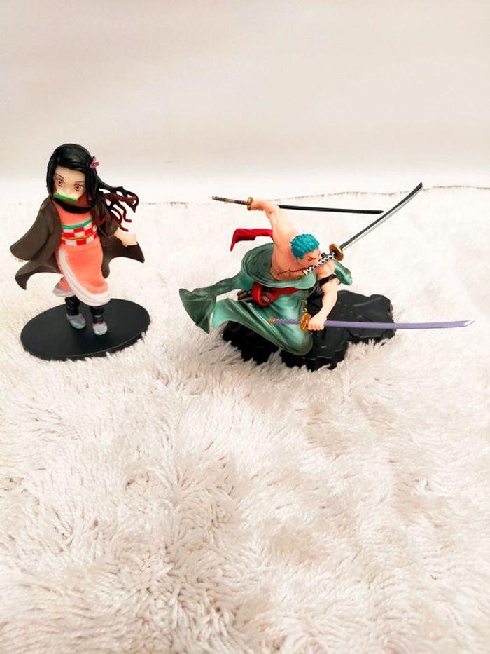 Lot de 2 Figurines sur Socle (Demon Slayer & One Piece) 🎌