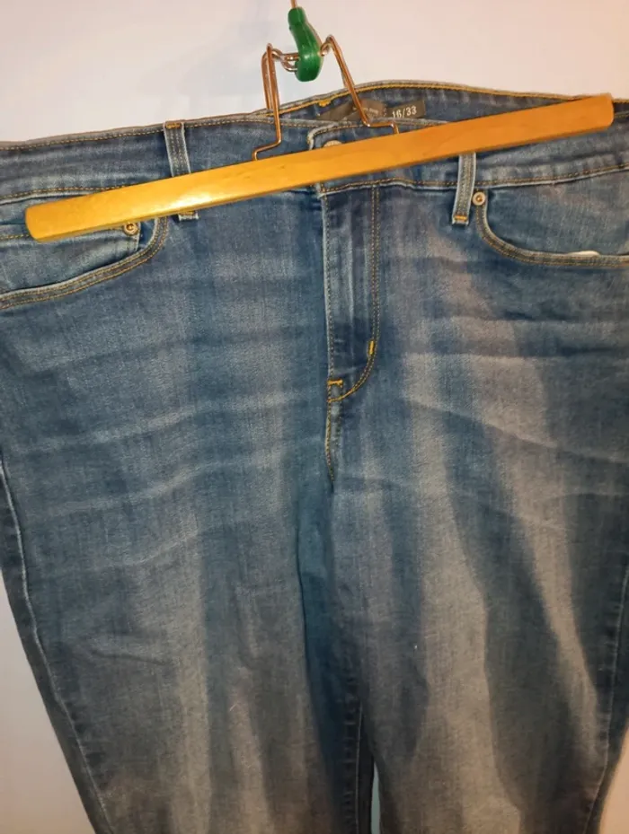 Jean Levi's taille 33 femme demi curve - photo numéro 2