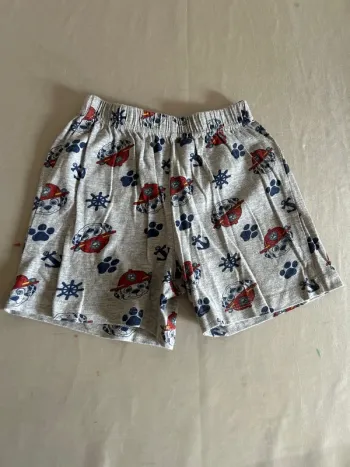 Short 4 ans