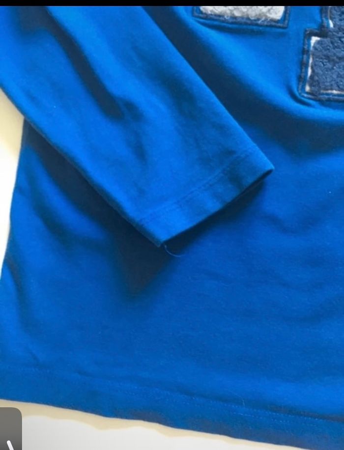 T-shirt / Sous-pull manches longues TRÈS BON ÉTAT garçon taille 7 ans couleur bleu - photo numéro 3