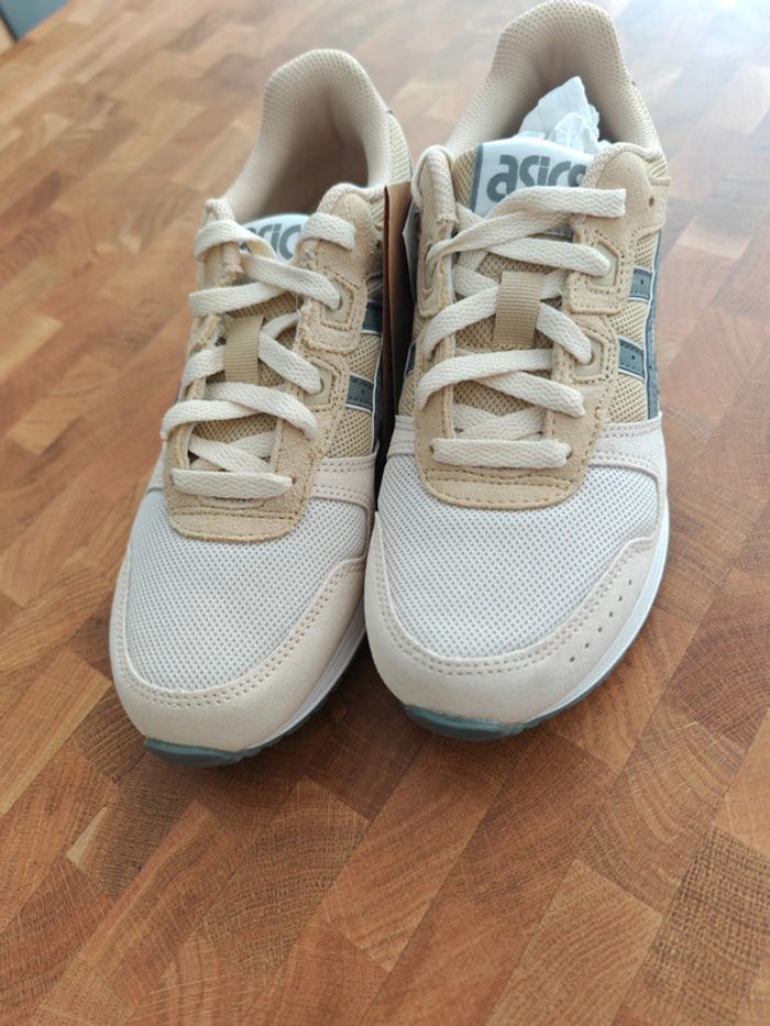 Asics 37, lyte classic, en cuir. Neuve - photo numéro 3