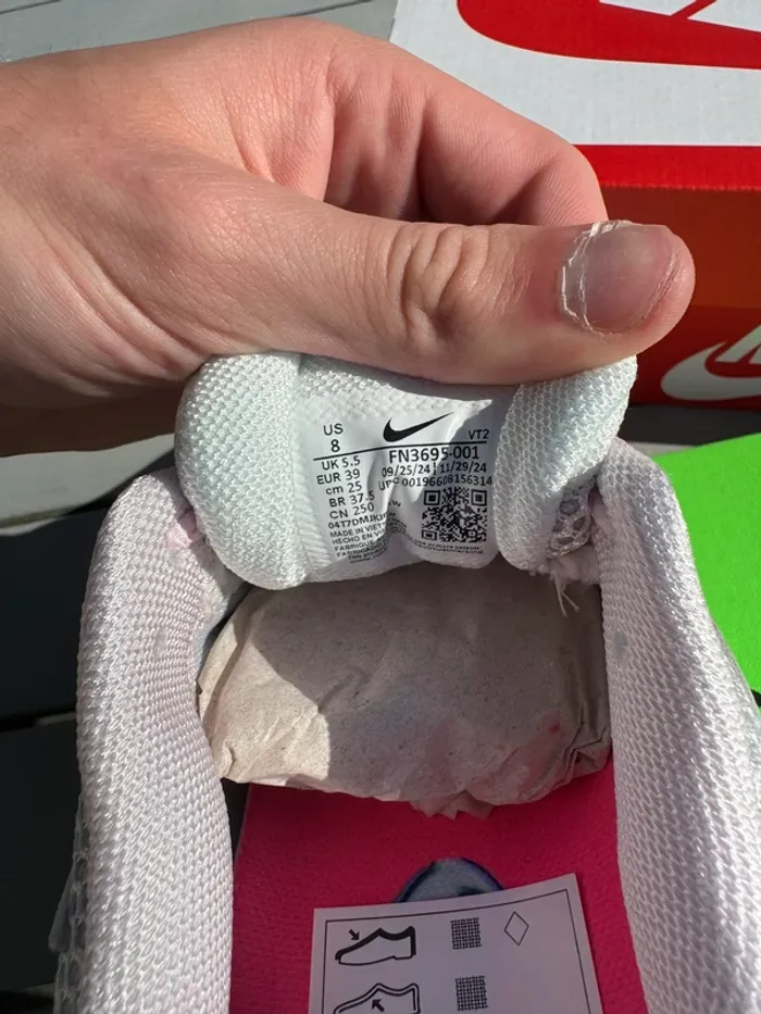 Nike Vomero 5 520 Pack White and Pink Foam 💕 - photo numéro 9