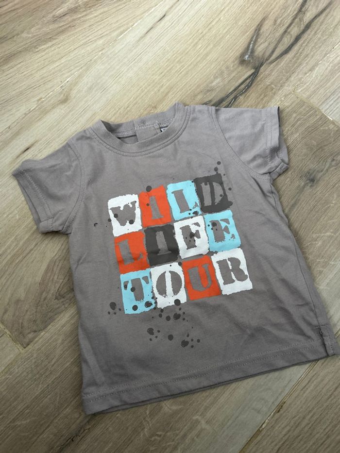 T-shirt