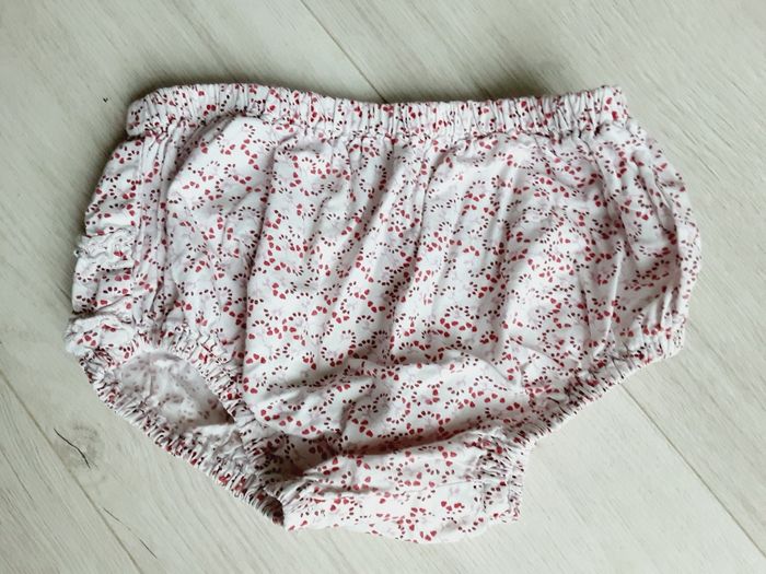 Vêtement bébé fille short culotte 18 mois