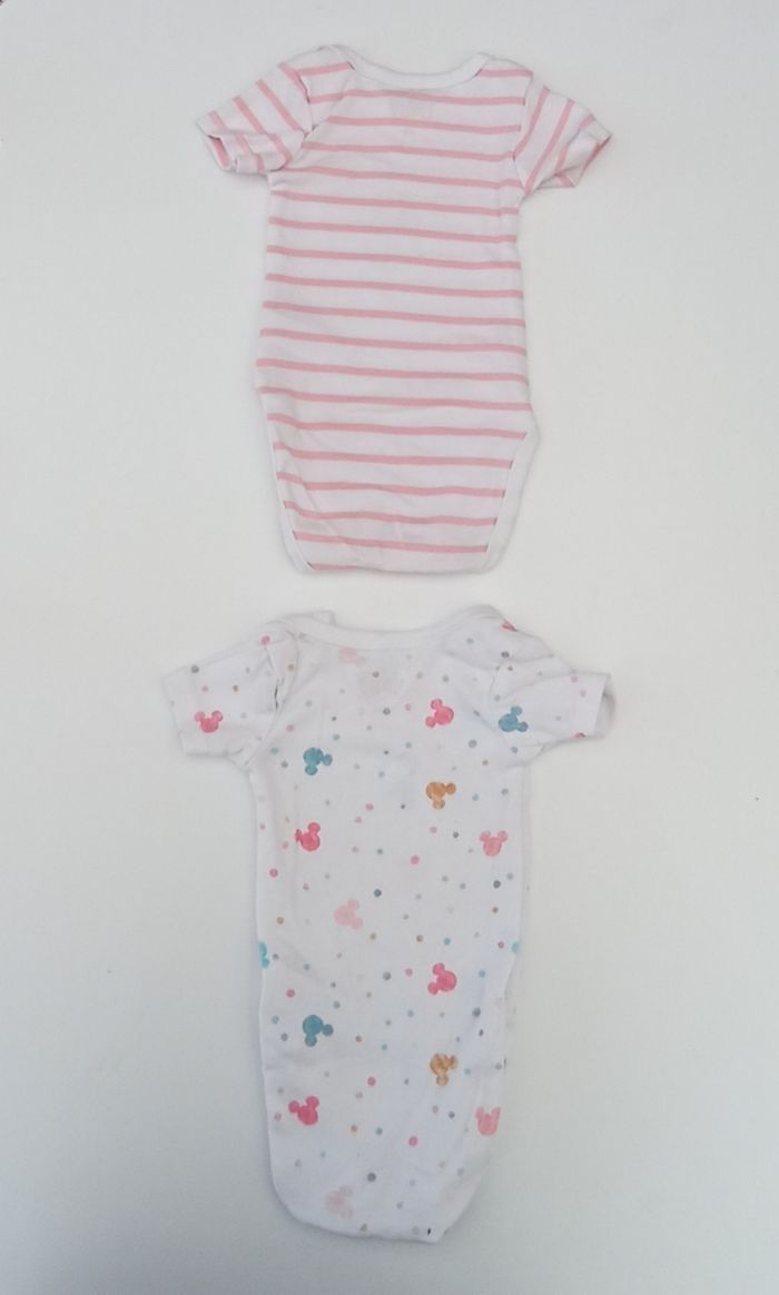 Lot de 2 bodies, Disney " Minnie ", 6 mois, neuf Jamais porté - photo numéro 2
