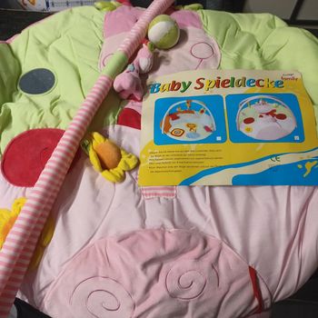 Tapis d activités rose