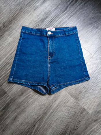 Short Jennyfer – Taille 38 – Neuf